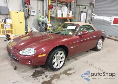 2000 Jaguar Xk8 z USA, uszkodzony, nr VIN SAJJA42C2YNA06823